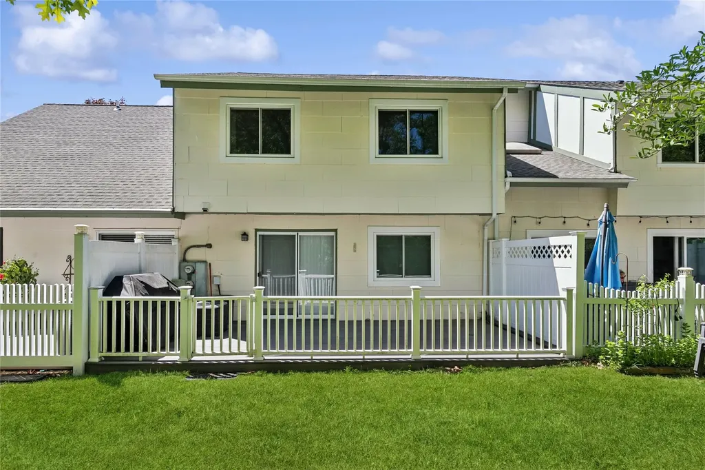 99 Drexelgate Court Middle Island NY 11953