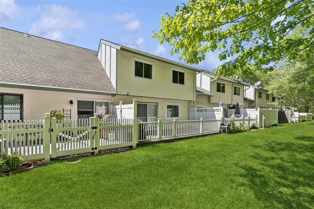99 Drexelgate Court Middle Island NY 11953