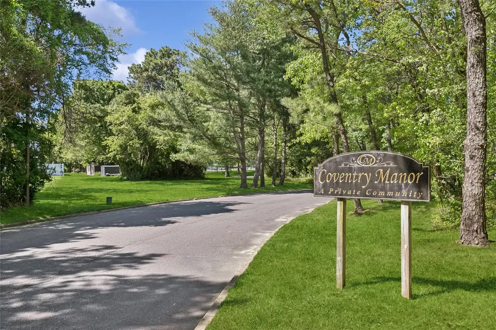 99 Drexelgate Court Middle Island NY 11953