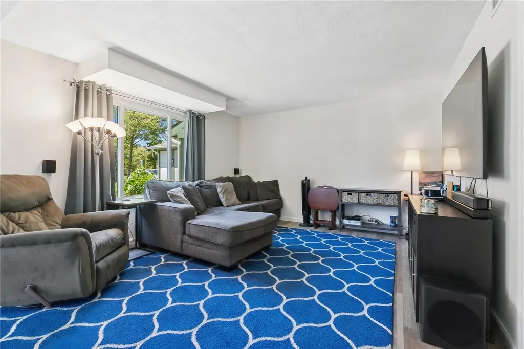 99 Drexelgate Court Middle Island NY 11953