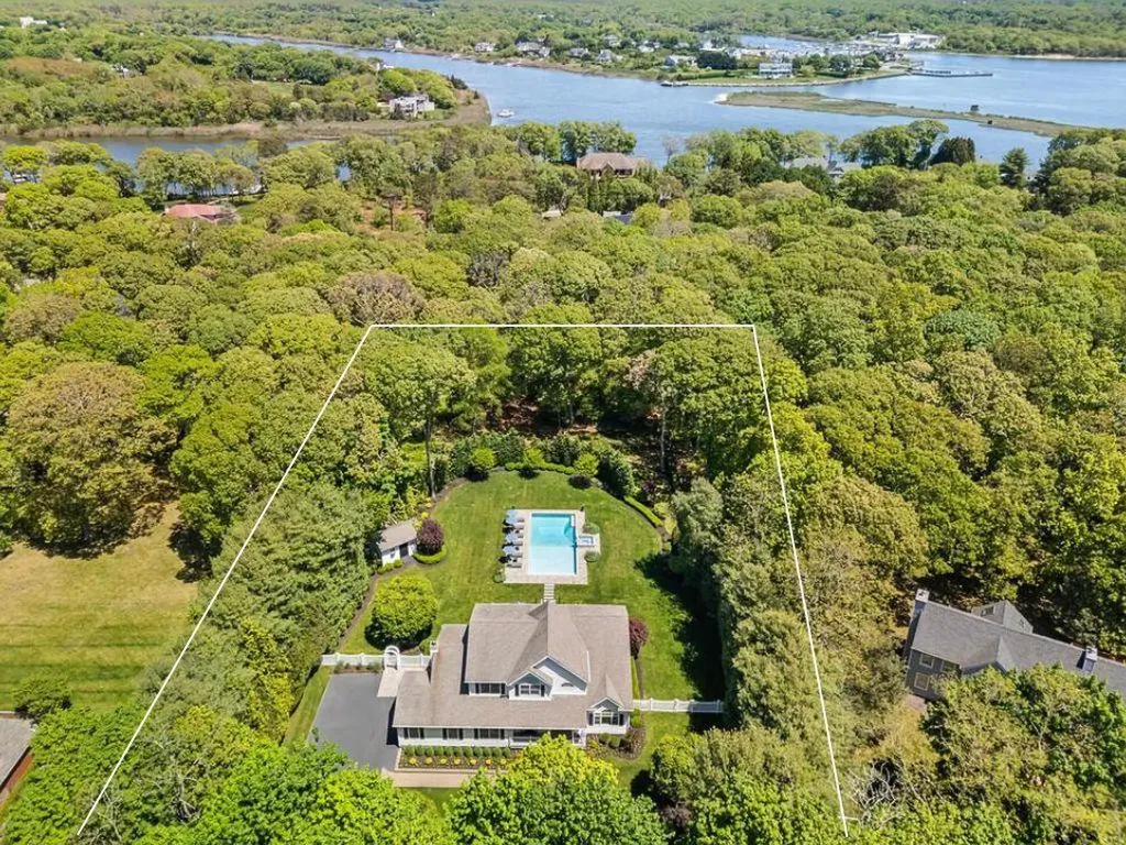 31 Inlet View Path East Moriches NY 11940