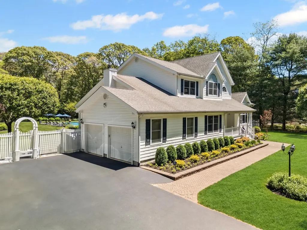 31 Inlet View Path East Moriches NY 11940