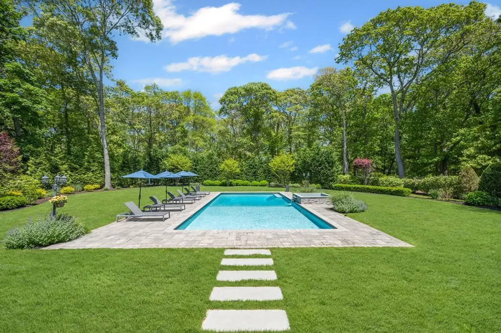 31 Inlet View Path East Moriches NY 11940