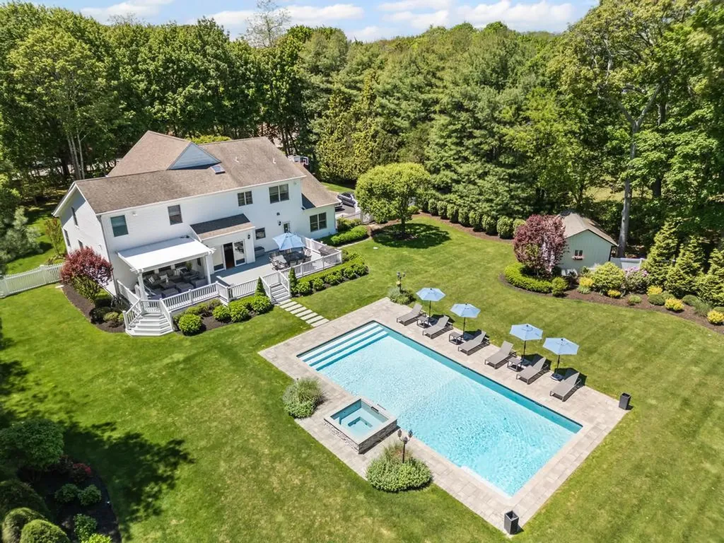 31 Inlet View Path East Moriches NY 11940