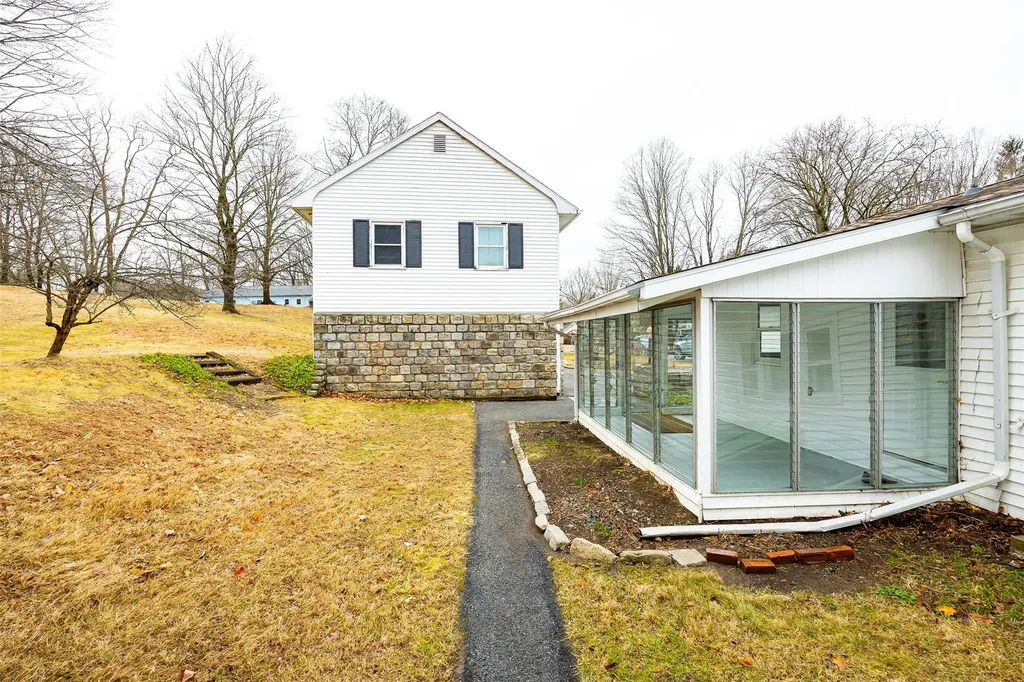 11-13 Eldridge Lane Red Hook NY 12571