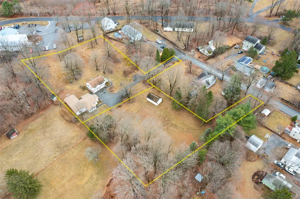 11-13 Eldridge Lane Red Hook NY 12571
