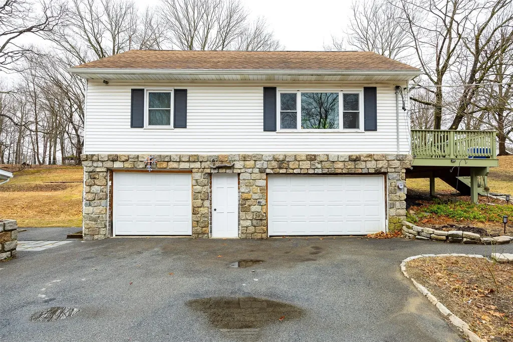 11-13 Eldridge Lane Red Hook NY 12571