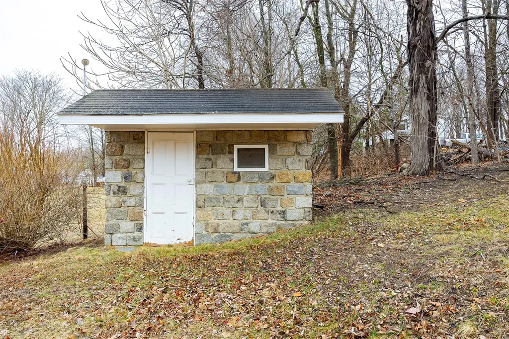 11-13 Eldridge Lane Red Hook NY 12571