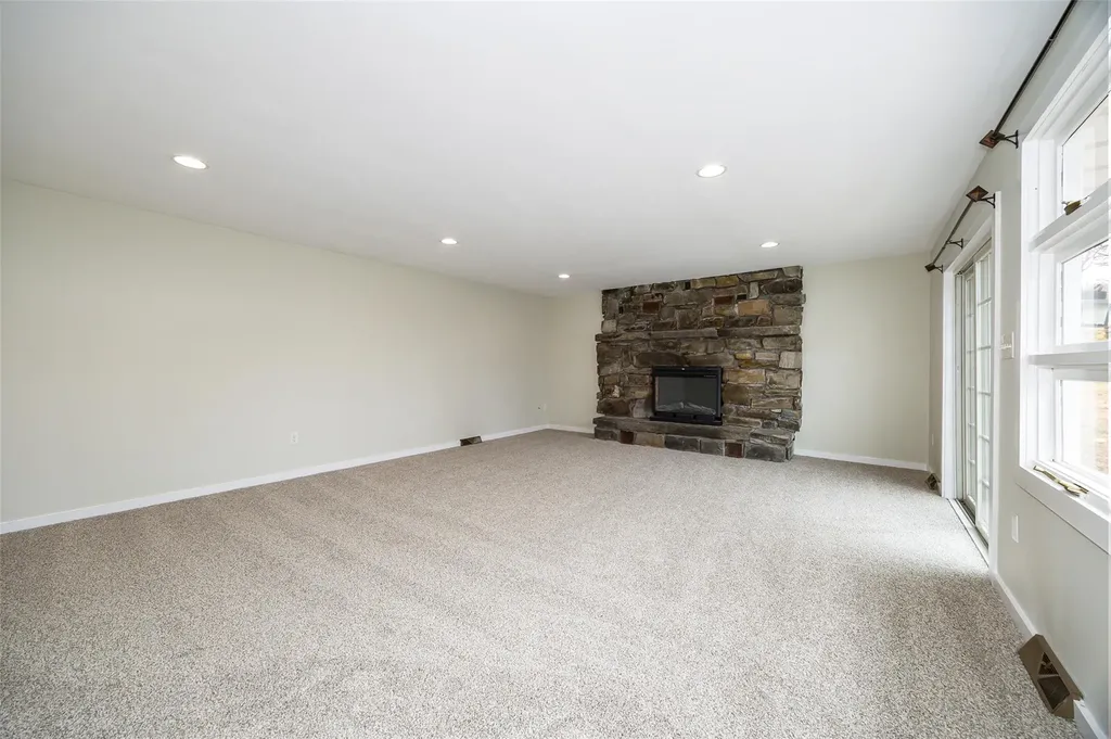 11-13 Eldridge Lane Red Hook NY 12571