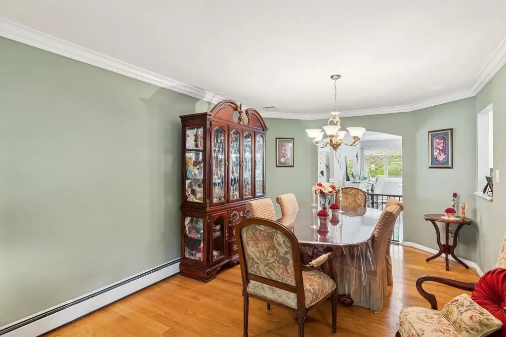 22 Ridge Road Shirley NY 11967