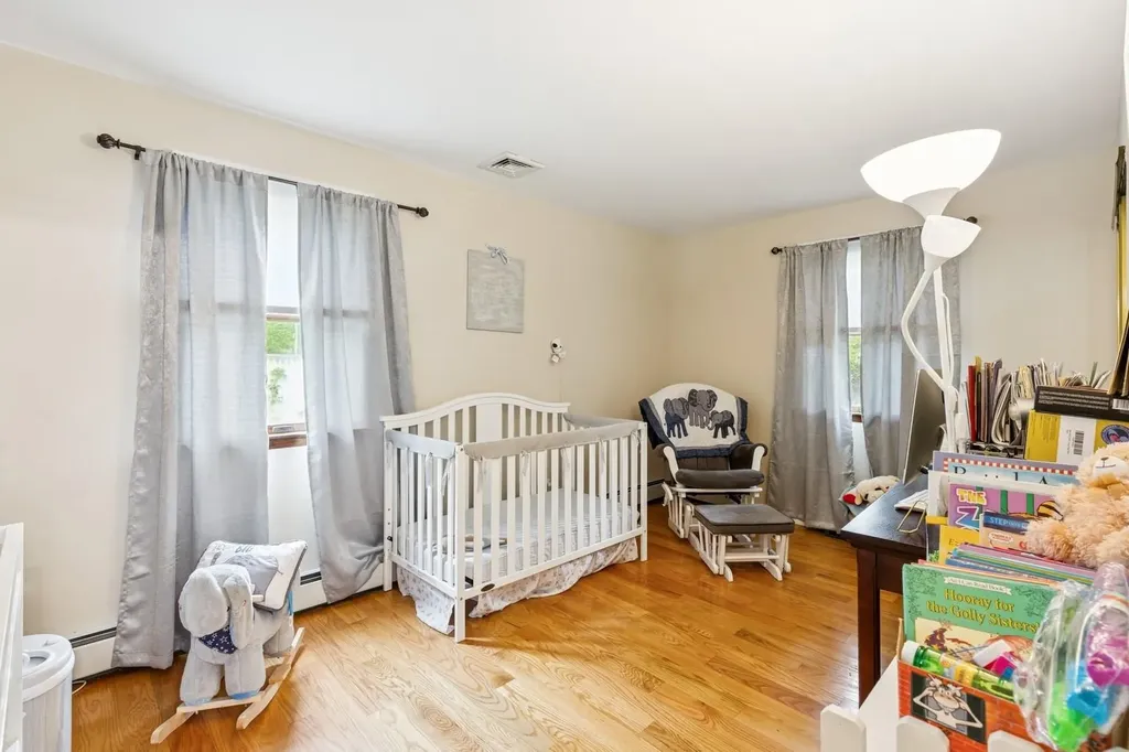 22 Ridge Road Shirley NY 11967