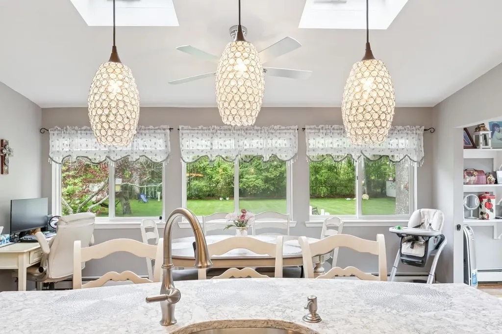 22 Ridge Road Shirley NY 11967