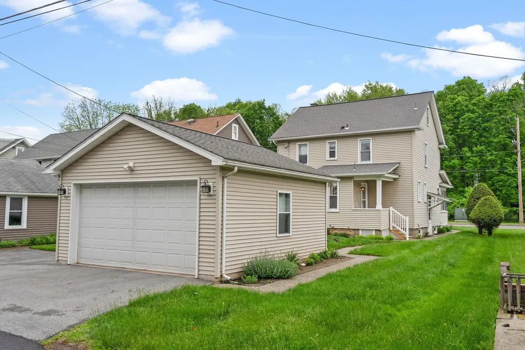 323 Hooker Avenue Poughkeepsie NY 12603