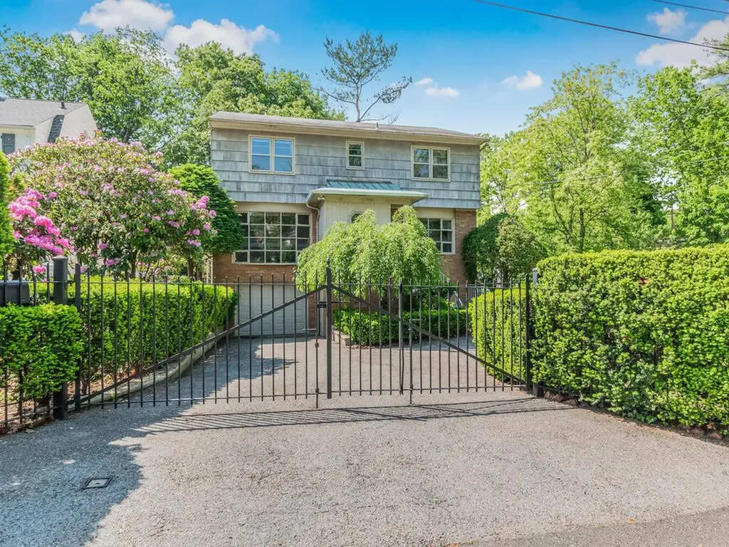 1 Kingston Avenue Yonkers NY 10701