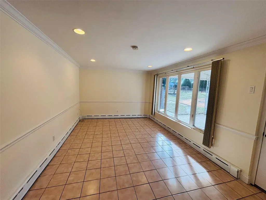 71 Willits Road Glen Cove NY 11542