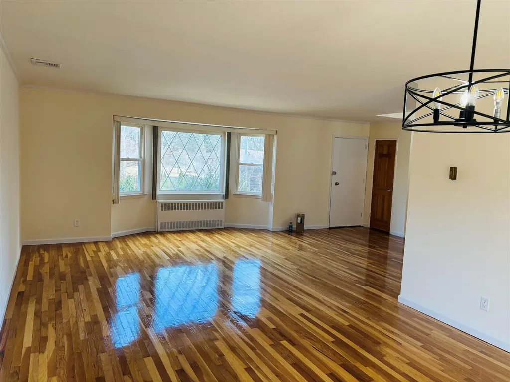 71 Willits Road Glen Cove NY 11542