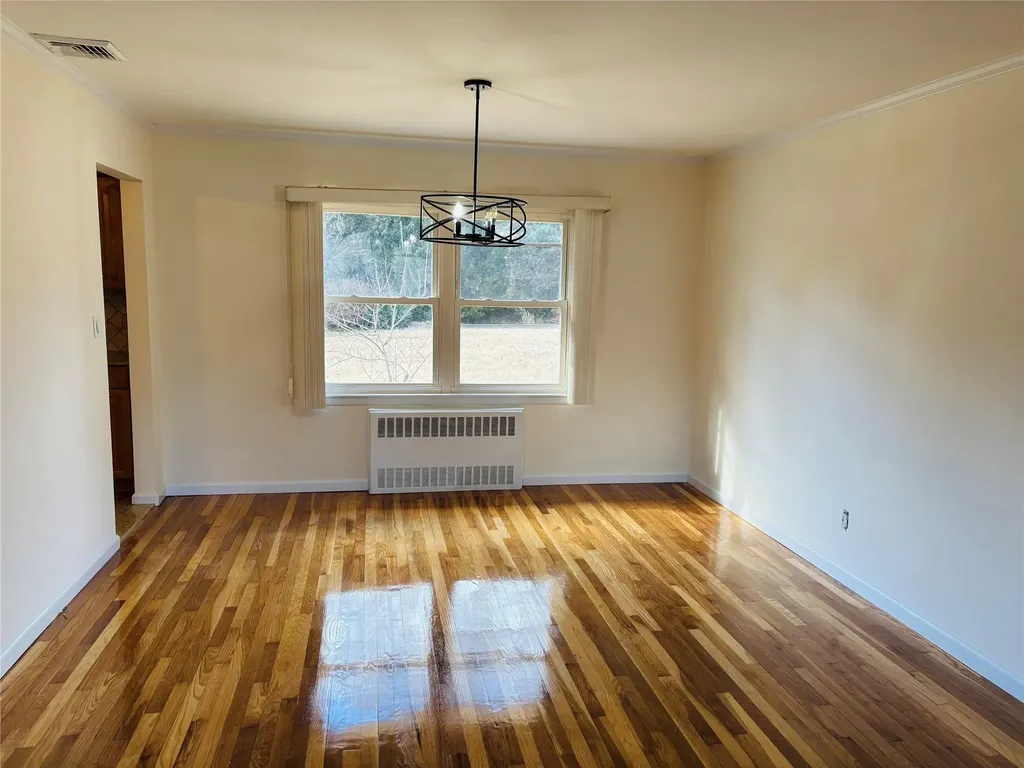71 Willits Road Glen Cove NY 11542