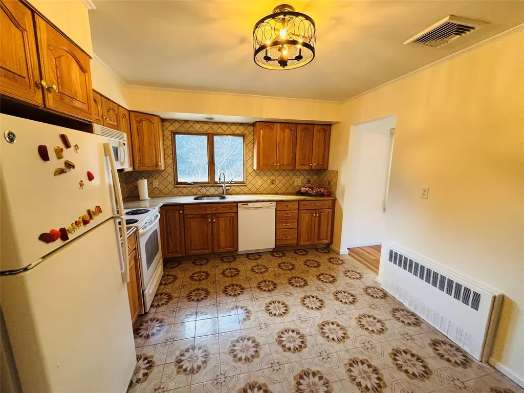 71 Willits Road Glen Cove NY 11542