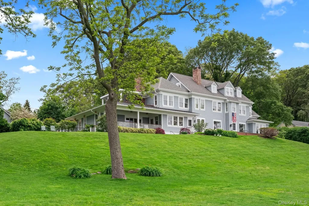 998 West Shore Road Mill Neck NY 11771
