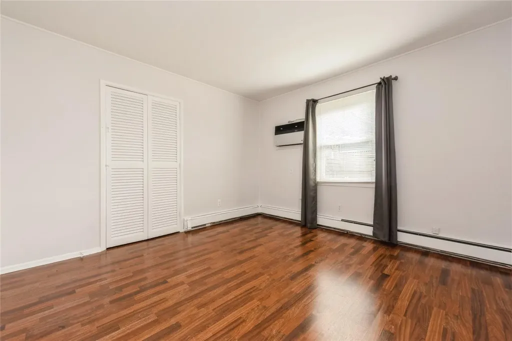 8 Sandy Lane Levittown NY 11756