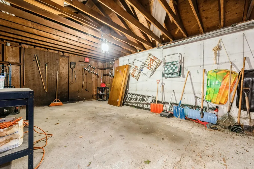 8 Sandy Lane Levittown NY 11756