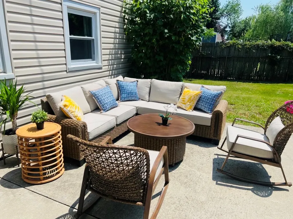 8 Sandy Lane Levittown NY 11756