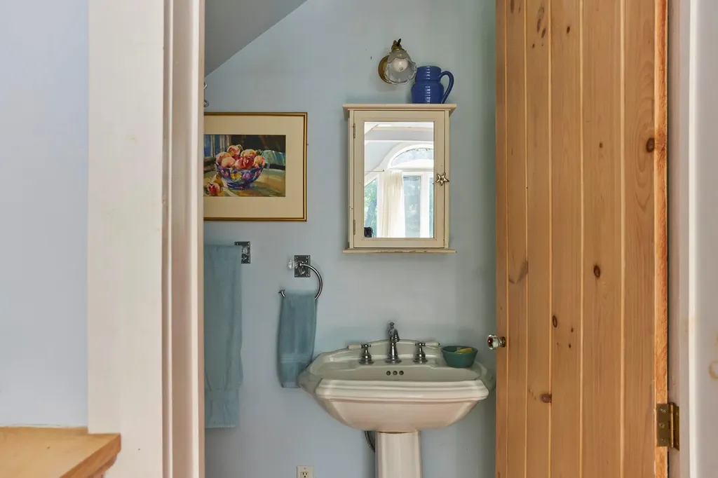 43 Mcmanus Terrace Red Hook NY 12571