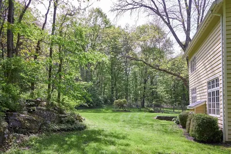 43 Mcmanus Terrace Red Hook NY 12571