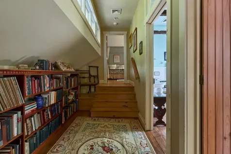 43 Mcmanus Terrace Red Hook NY 12571
