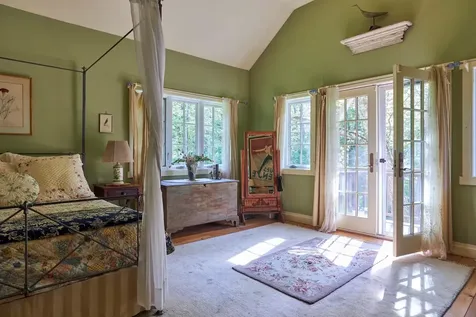 43 Mcmanus Terrace Red Hook NY 12571