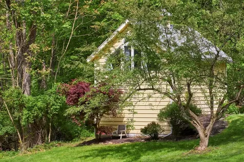 43 Mcmanus Terrace Red Hook NY 12571