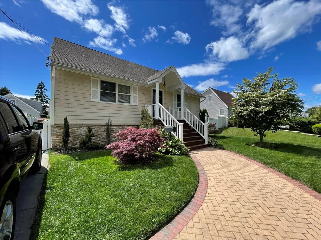 3168 Yost Boulevard Oceanside NY 11572