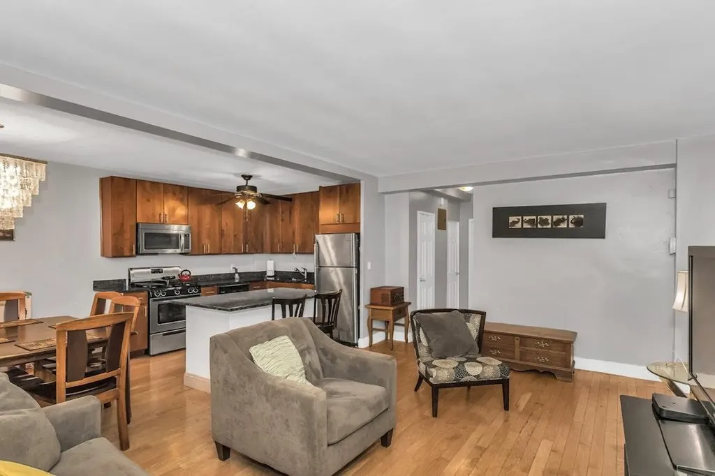 12427 Flatlands Avenue Brooklyn NY 11208