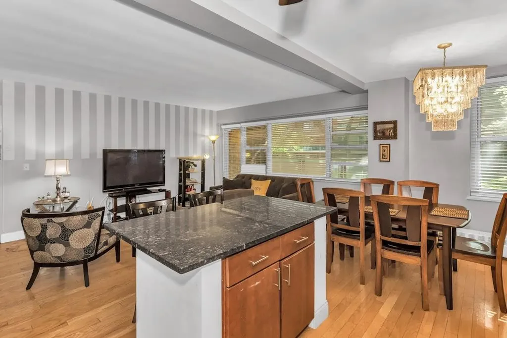 12427 Flatlands Avenue Brooklyn NY 11208