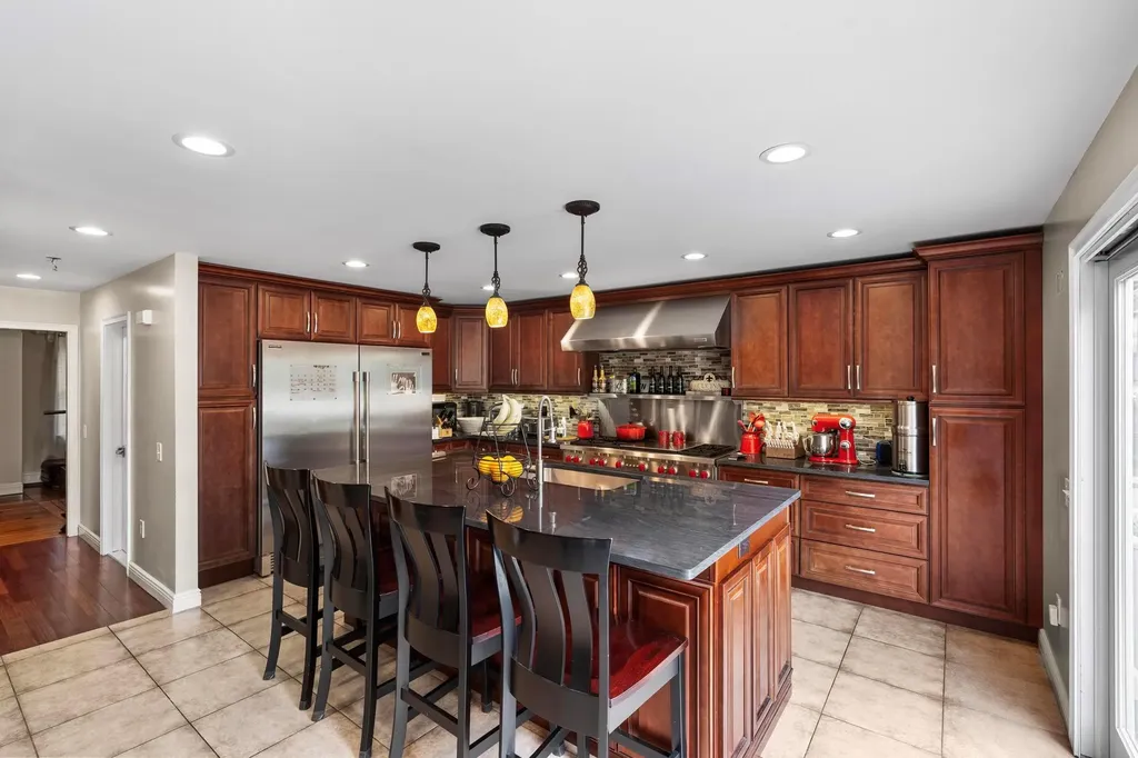 219 Tompkins Avenue Yonkers NY 10703