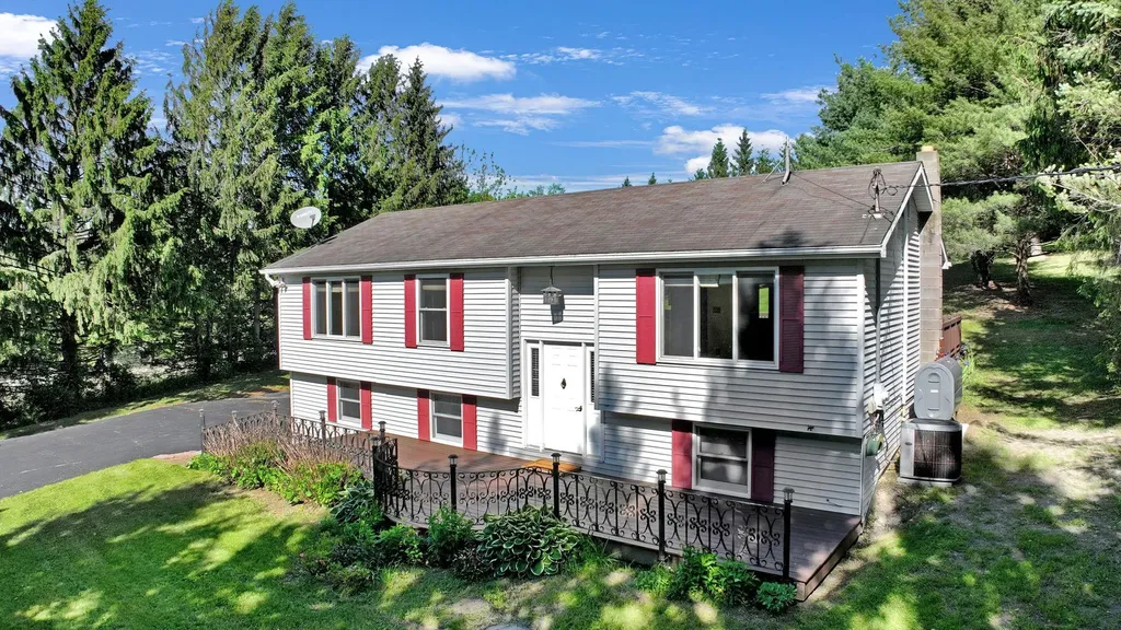232 County Route 49 Slate Hill NY 10973
