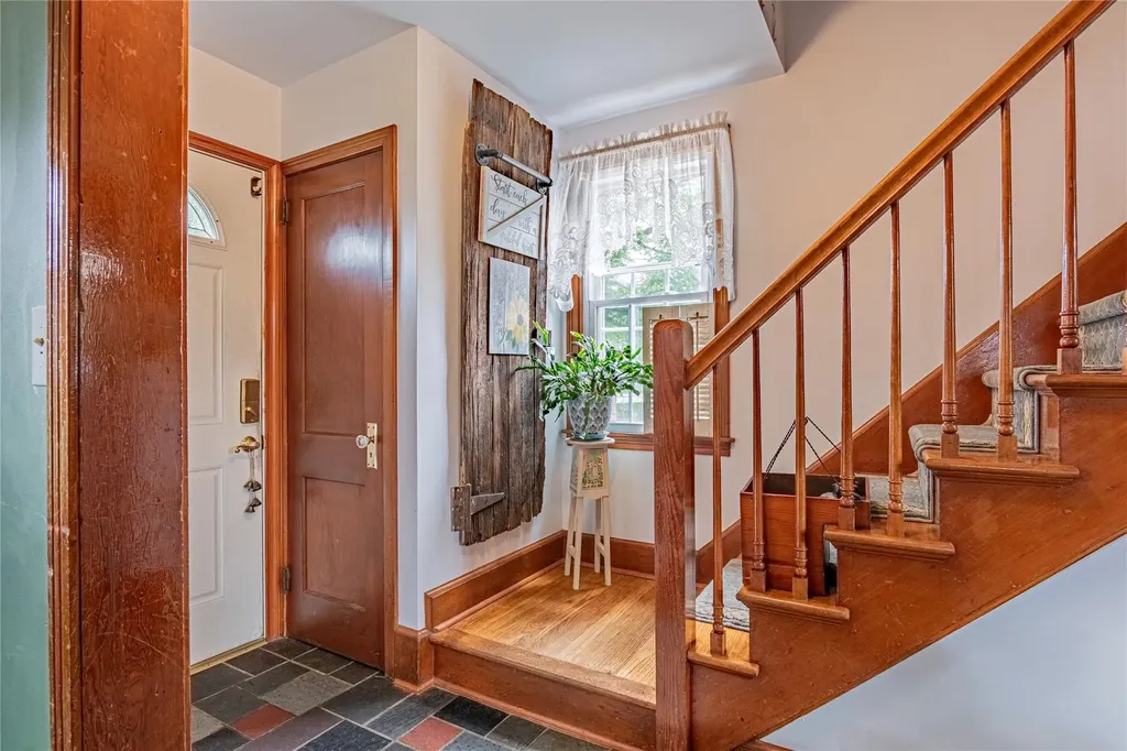 22 Deerfield Place Beacon NY 12508