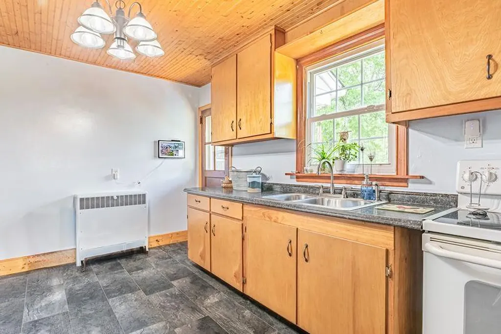 22 Deerfield Place Beacon NY 12508