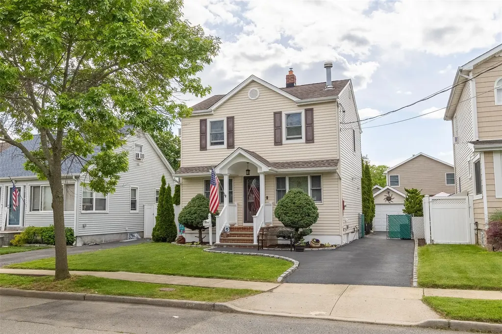 12 Whitman Avenue Bellmore NY 11710