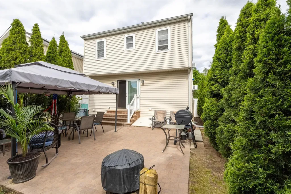 12 Whitman Avenue Bellmore NY 11710