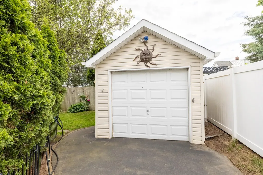 12 Whitman Avenue Bellmore NY 11710