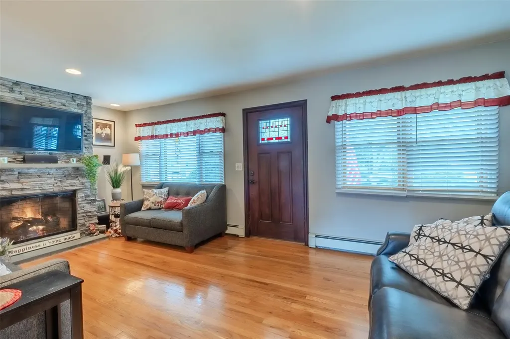 12 Whitman Avenue Bellmore NY 11710