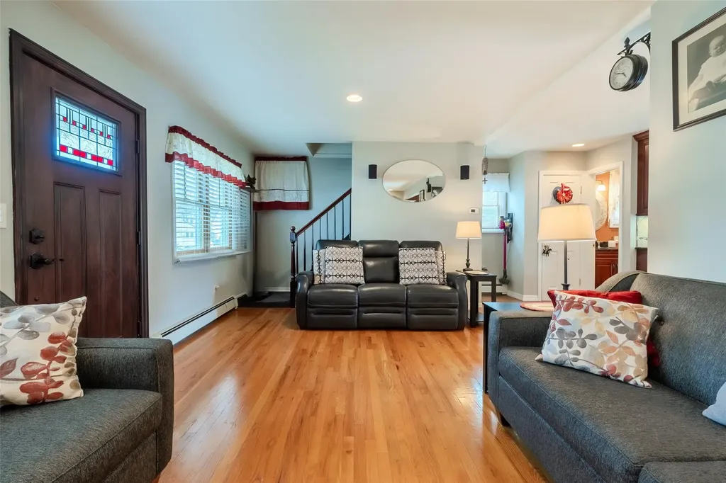 12 Whitman Avenue Bellmore NY 11710