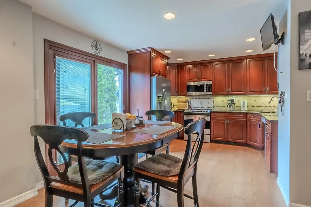12 Whitman Avenue Bellmore NY 11710