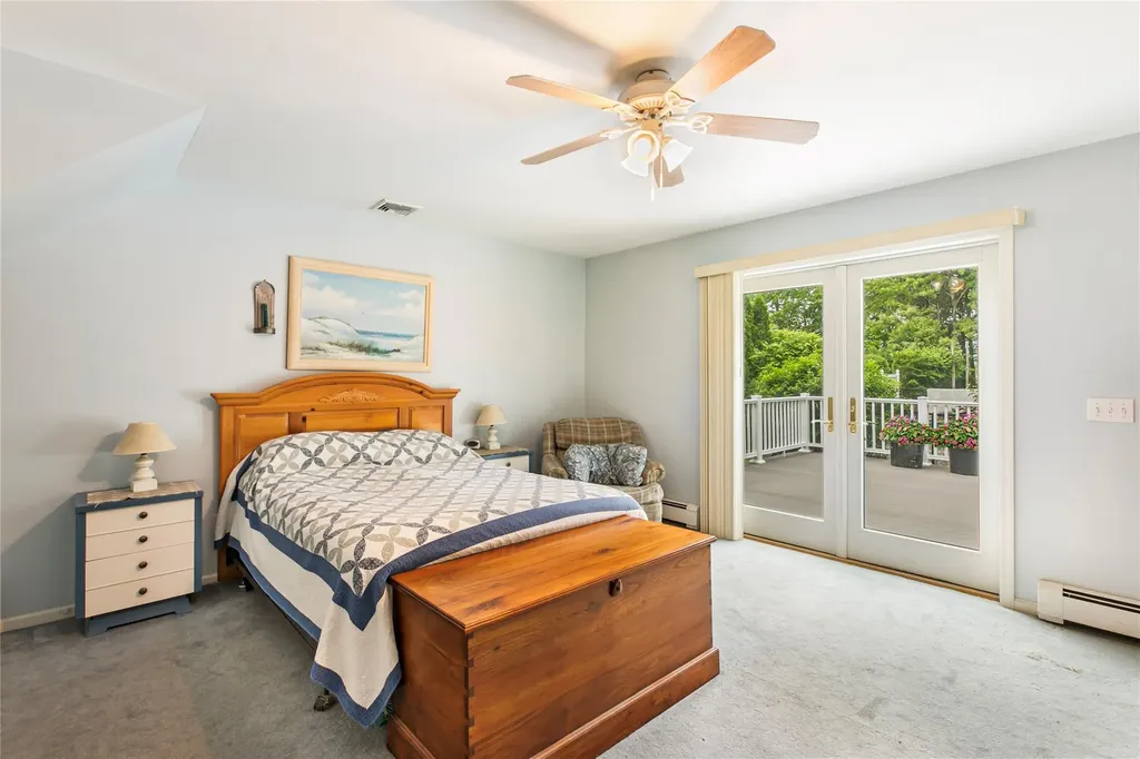 6645 Peconic Bay Boulevard Laurel NY 11948