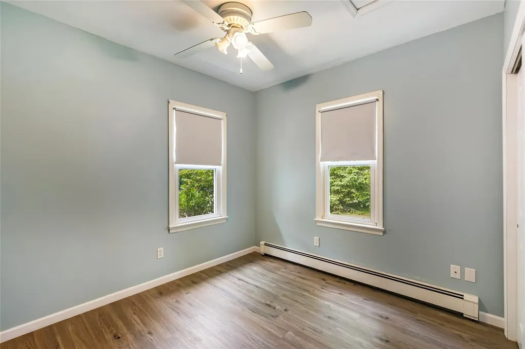 6645 Peconic Bay Boulevard Laurel NY 11948