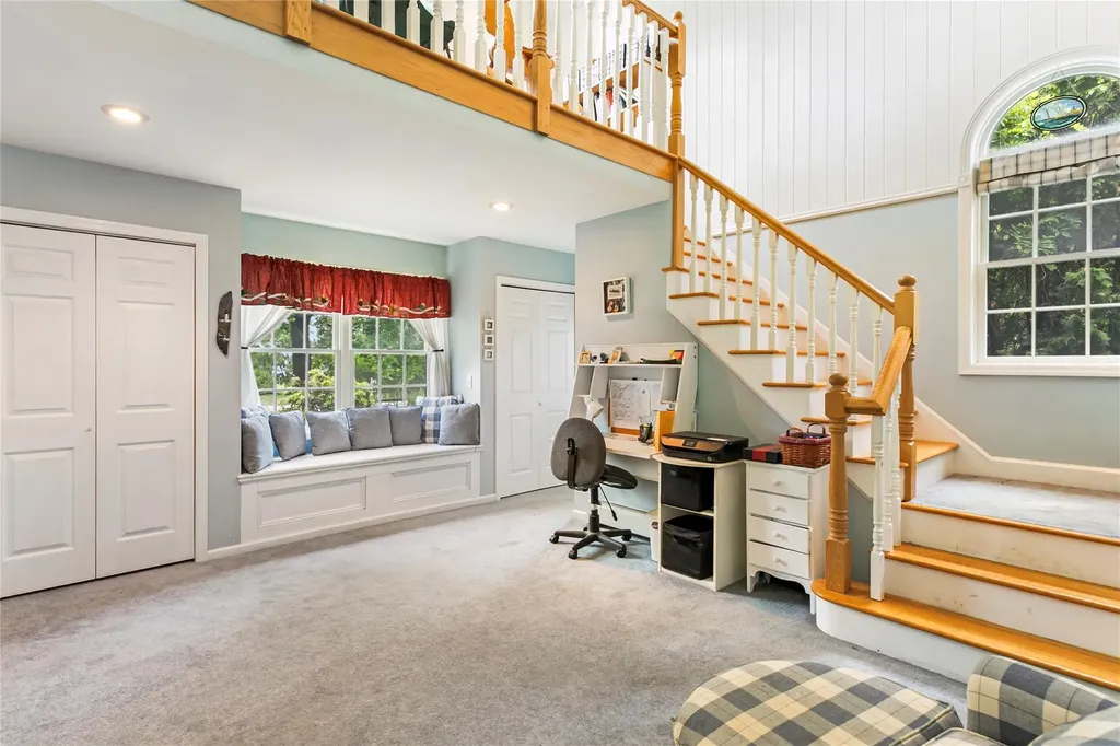 6645 Peconic Bay Boulevard Laurel NY 11948