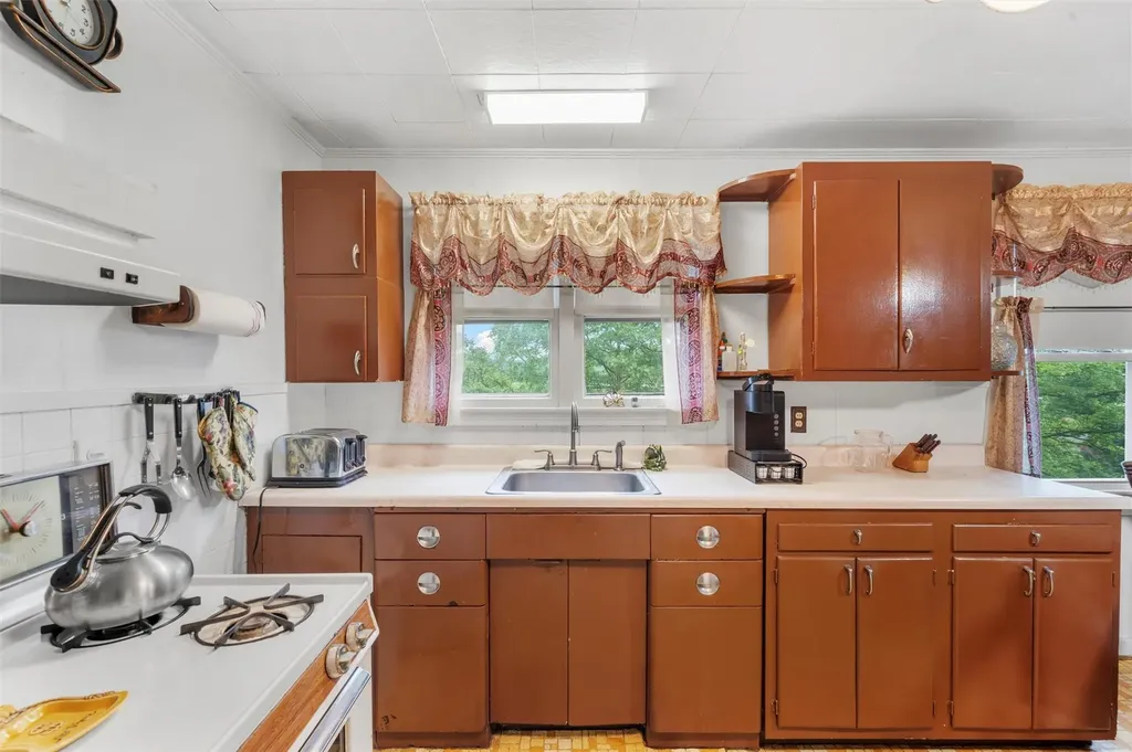 98 High Street Chester NY 10918
