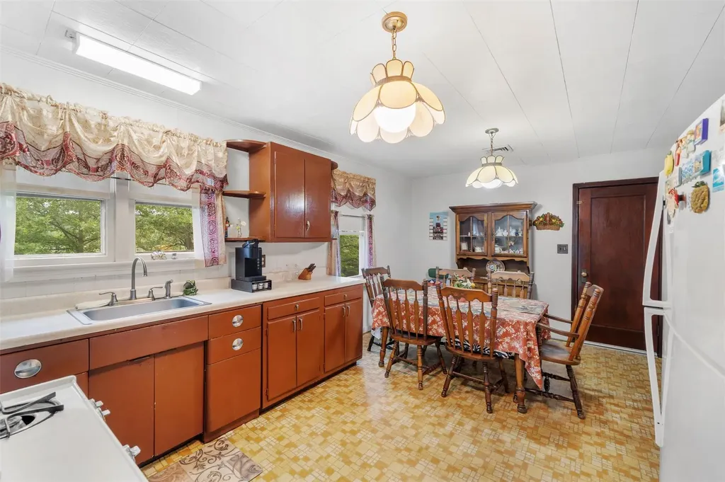 98 High Street Chester NY 10918