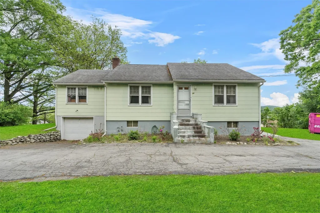 98 High Street Chester NY 10918
